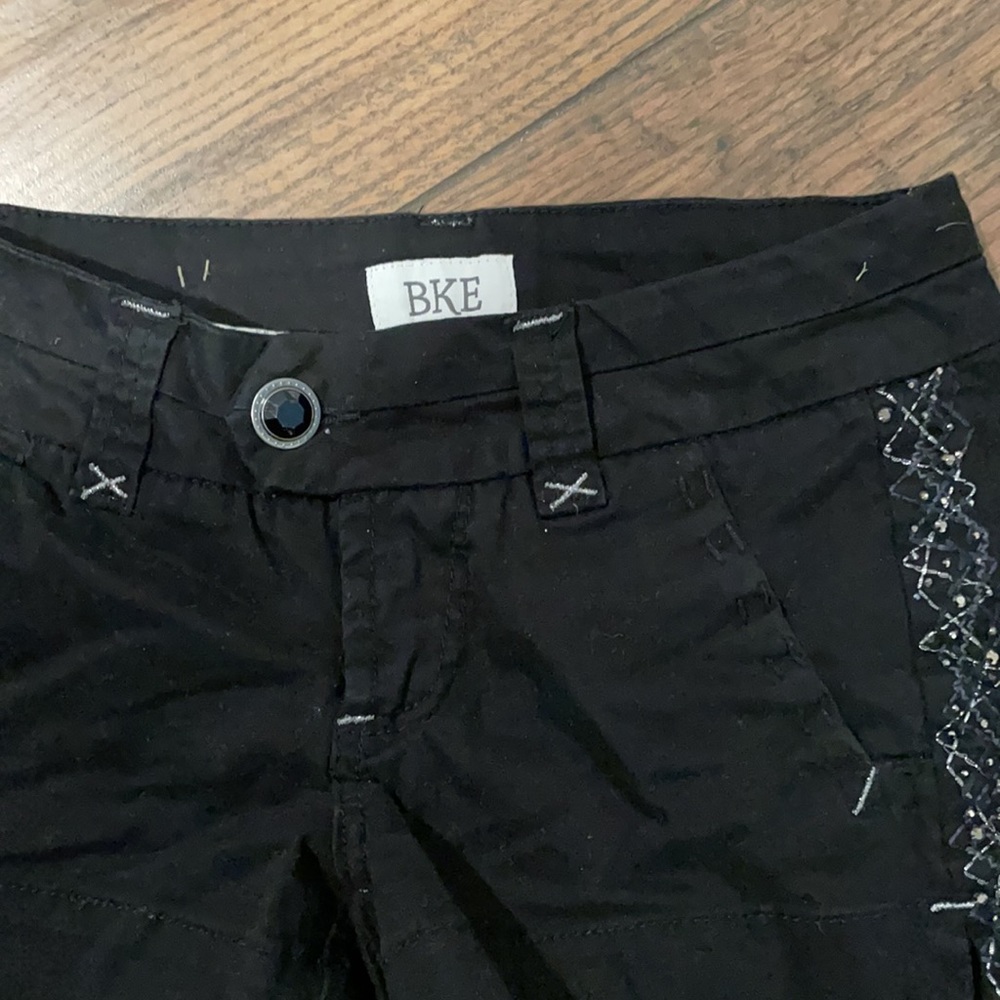 BKE Shorts - Picture 3 of 3